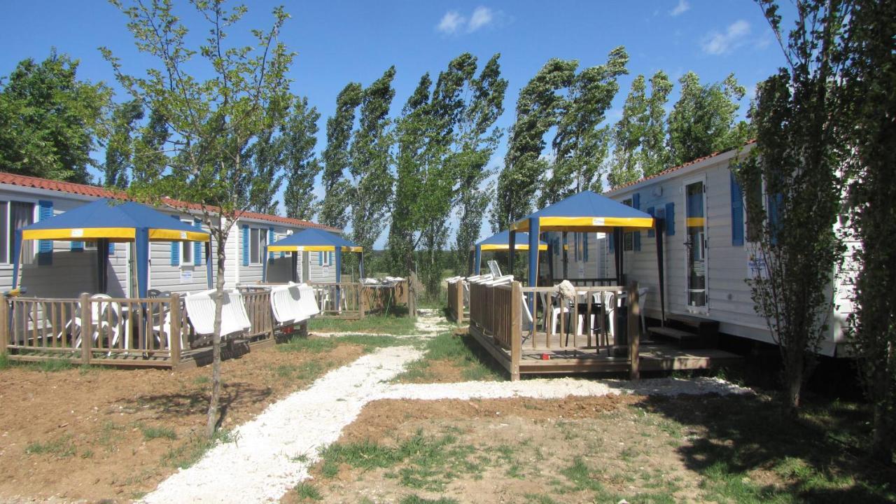 Happy Camp Mobile Homes In Camping Village Free Time Марина ди Бибона Екстериор снимка